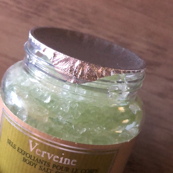 New L'Occitane Verveine Body Salt Scrub (14.1 oz) - Picture 8 of 8